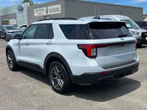 Used 2026 Ford Explorer ST-Line w/ ST-Line Street Pack AWD/4WD image 8