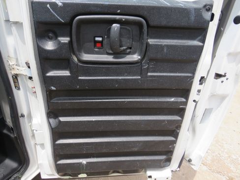 Used 2008 Chevrolet Express 1500 1500 Cargo, CLEAN TITLE. image 17