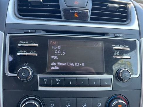 Used 2018 Nissan Altima 2.5 S w/ S Convenience Package image 19