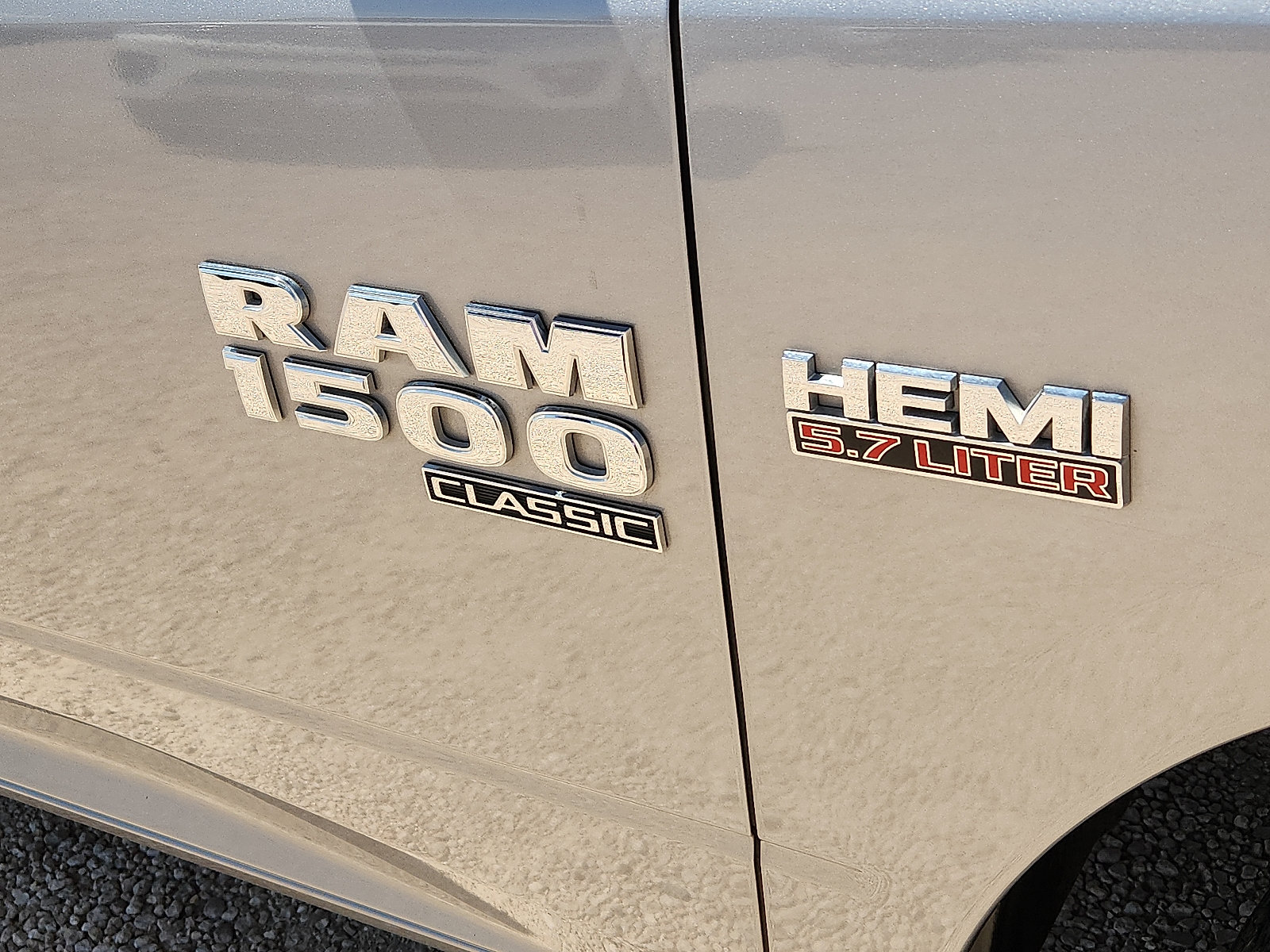 Used 2020 RAM 1500 Classic SLT w/ Trailer & Traction Group AWD/4WD image 8