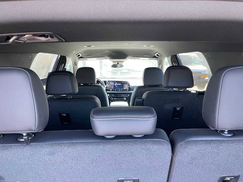 New 2025 Chevrolet Traverse LT w/ LPO, Floor Liner Package image 15