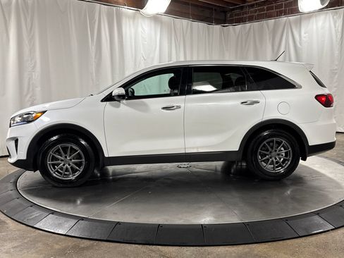 Used 2019 Kia Sorento FWD image 8