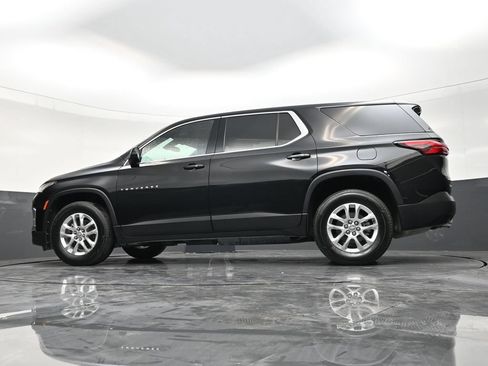 Used 2022 Chevrolet Traverse LS FWD image 20