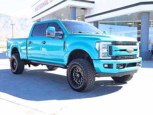 Used 2017 Ford F350 Platinum w/ FX4 4x4 Off Road Package image 8