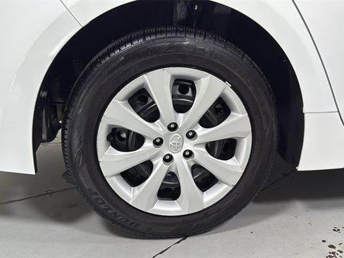 Certified 2025 Toyota Corolla LE image 22