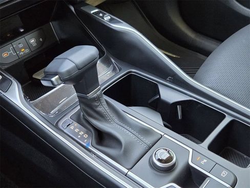 New 2026 Kia Sorento S FWD image 17