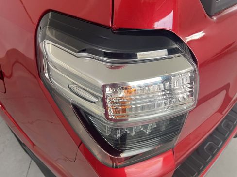 Used 2021 Toyota 4Runner Limited AWD/4WD image 44