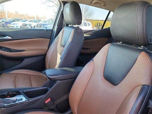 Used 2021 Buick Encore GX Essence w/ Advanced Technology Package image 13