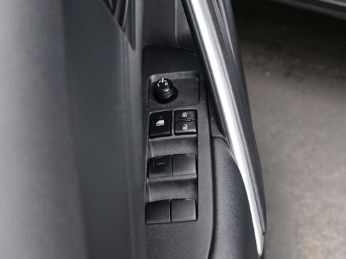 Used 2023 Toyota Corolla Cross SE image 10