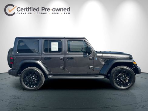 Certified 2025 Jeep Wrangler Unlimited Sahara AWD/4WD image 3