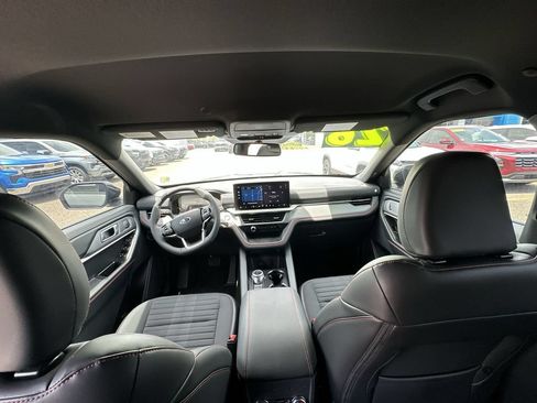 Used 2026 Ford Explorer ST-Line w/ ST-Line Street Pack RWD image 18