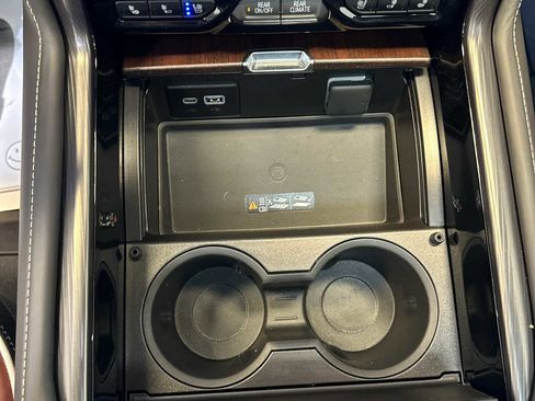 Used 2024 GMC Yukon Denali Ultimate image 23