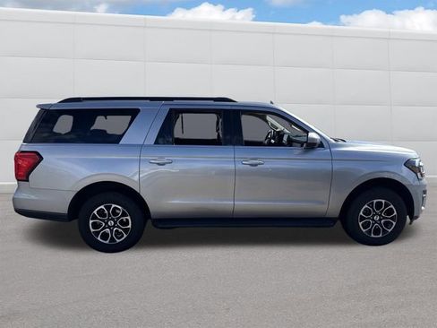 Used 2024 Ford Expedition Max XLT image 12