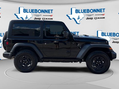Used 2026 Jeep Wrangler Sport AWD/4WD image 4