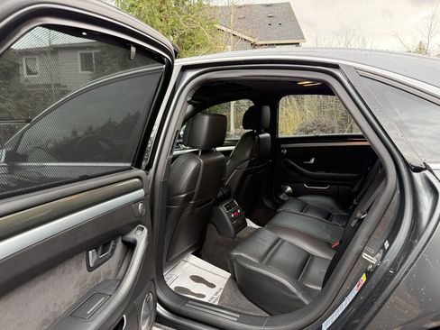 Used 2009 Audi S8 AWD/4WD image 19
