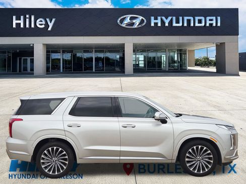 Used 2025 Hyundai Palisade Calligraphy AWD/4WD image 3