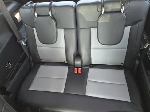 Used 2022 Ford Explorer XLT w/ Equipment Group 202A image 20