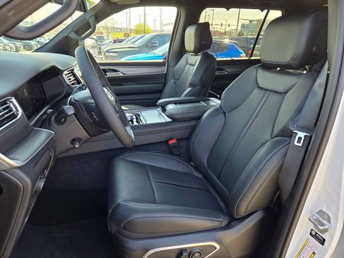 New 2026 Jeep Grand Wagoneer Limited AWD/4WD image 14