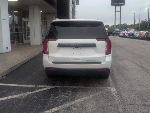 Used 2024 GMC Yukon XL Denali Ultimate AWD/4WD image 3