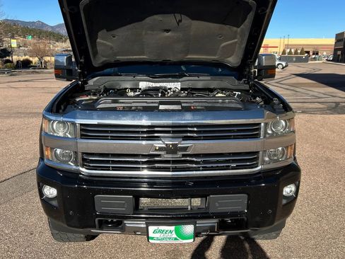 Used 2015 Chevrolet Silverado 2500 High Country w/ Duramax Plus Package image 11