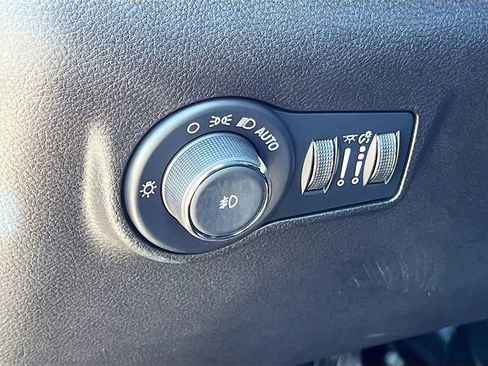 Certified 2025 Jeep Compass Limited w/ Elite Group image 10