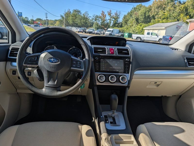 Used 2015 Subaru Crosstrek 2.0i Premium AWD/4WD image 10