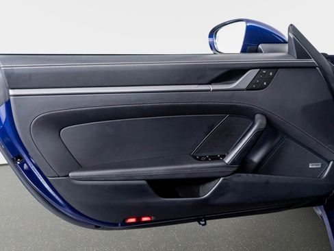 Used 2024 Porsche 911 Carrera 4S w/ Sport Package image 46