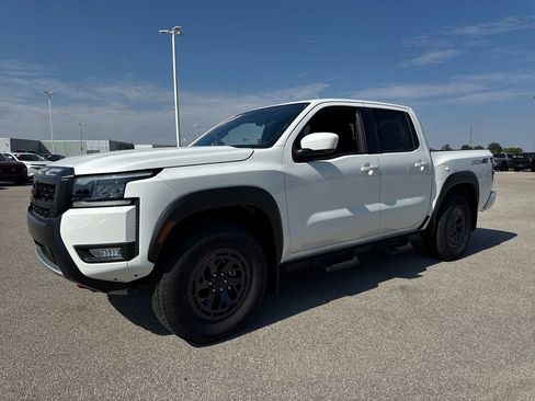 New 2026 Nissan Frontier PRO-4X w/ Pro-4x Convenience Package image 1