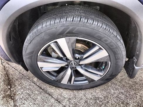 Certified 2023 Nissan Rogue SL w/ SL Premium Package image 10