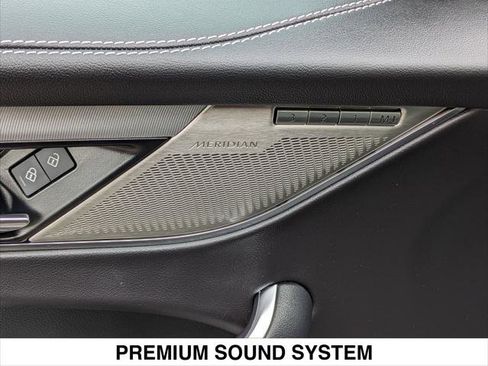 Used 2024 Jaguar F-PACE R-Dynamic S image 12