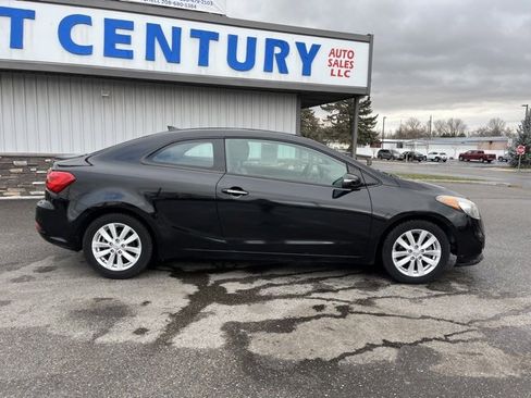 Used 2016 Kia Forte Koup EX w/ EX Premium Package image 19