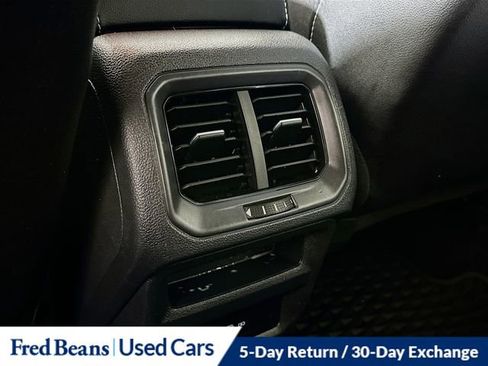 Used 2022 Volkswagen Taos SEL image 26