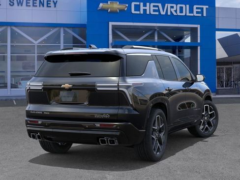 New 2026 Chevrolet Traverse High Country w/ LPO, Floor Liner Package image 4