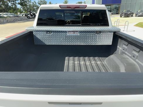 Used 2021 Chevrolet Silverado 1500 High Country w/ Technology Package image 6