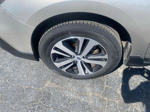 Used 2019 Subaru Outback 3.6R Limited image 5