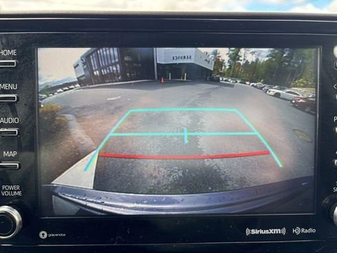 Used 2022 Toyota Highlander XLE image 5