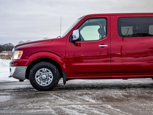 Used 2017 Nissan NV 3500 SL image 26