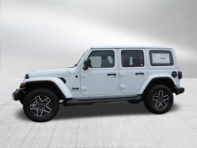 New 2026 Jeep Wrangler Unlimited Sahara AWD/4WD image 6