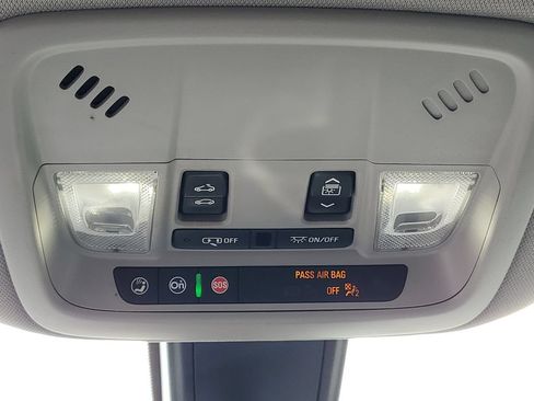 Used 2022 Chevrolet Malibu LT FWD image 21