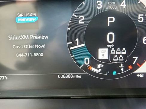Used 2024 Land Rover Discovery Dynamic SE AWD/4WD image 41