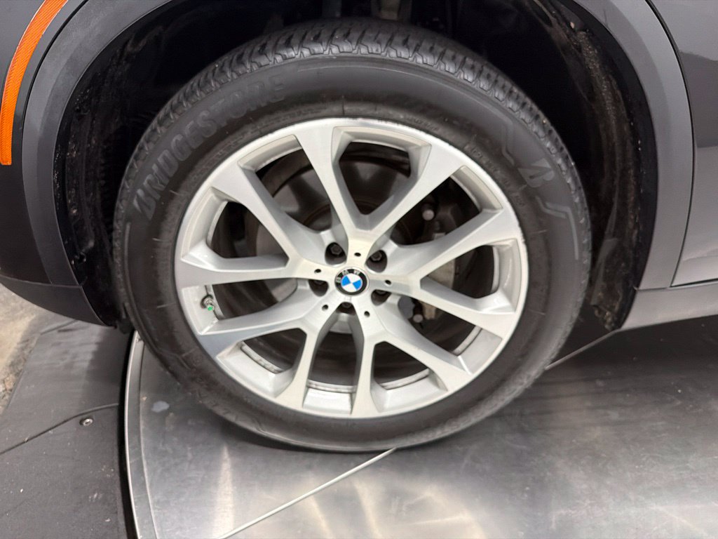 Used 2020 BMW X5 sDrive40i w/ Luxury Seating Package RWD image 12