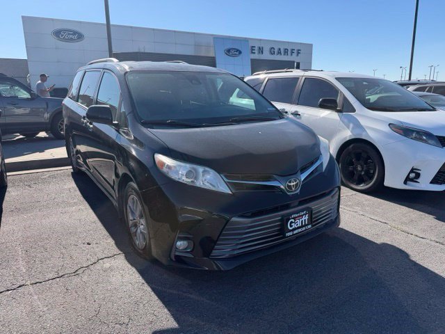 Used 2020 Toyota Sienna XLE FWD image 3