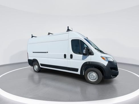 Used 2026 RAM ProMaster 2500 w/ Convenience Group image 3