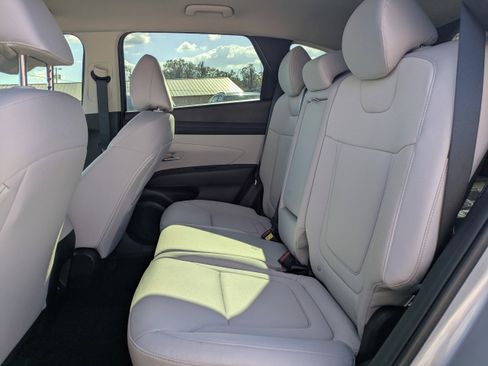 New 2026 Hyundai Tucson SE image 14