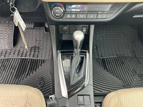 Used 2015 Toyota Corolla LE w/ Protection Package FWD image 22