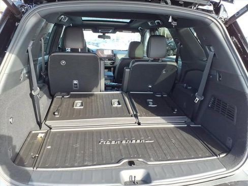 New 2026 Nissan Pathfinder SV image 16