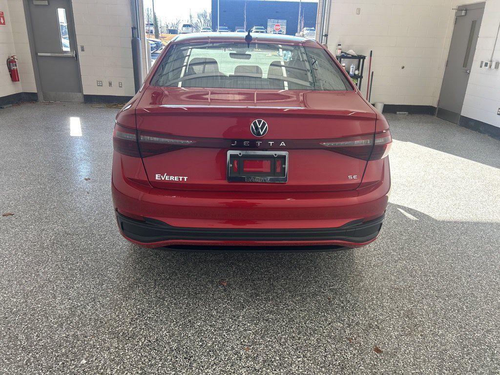 New 2026 Volkswagen Jetta SE FWD image 4