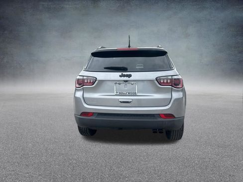 Certified 2019 Jeep Compass Altitude image 5