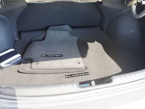 New 2025 Hyundai Elantra SEL image 22