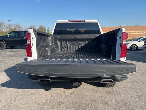 Used 2023 Chevrolet Silverado 1500 LT Trail Boss AWD/4WD image 12